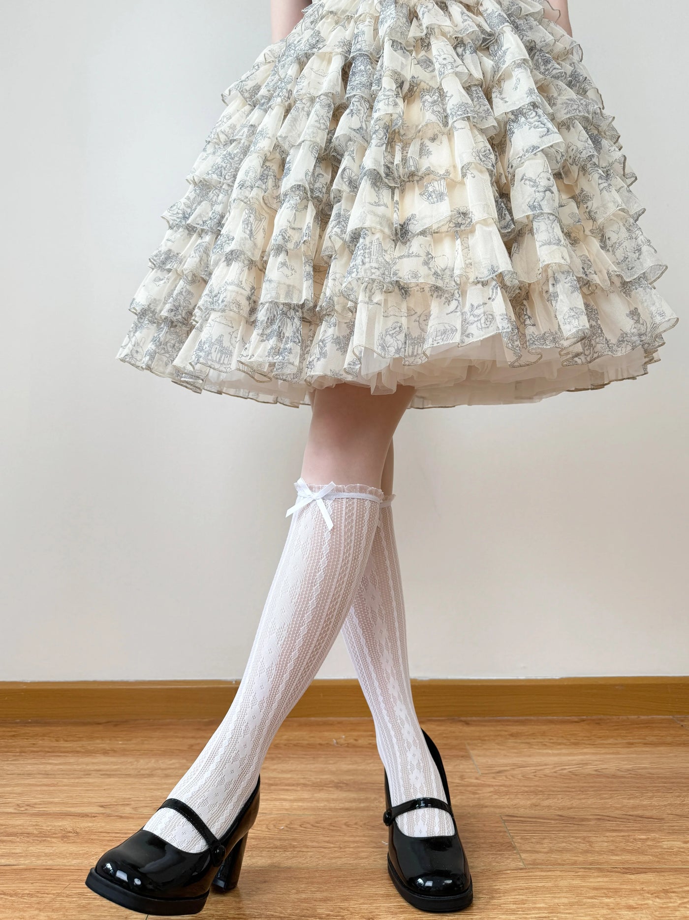 Chubby Bear Tales - Alice - Openwork Lace Mid-Calf Socks with Bow Cuffs