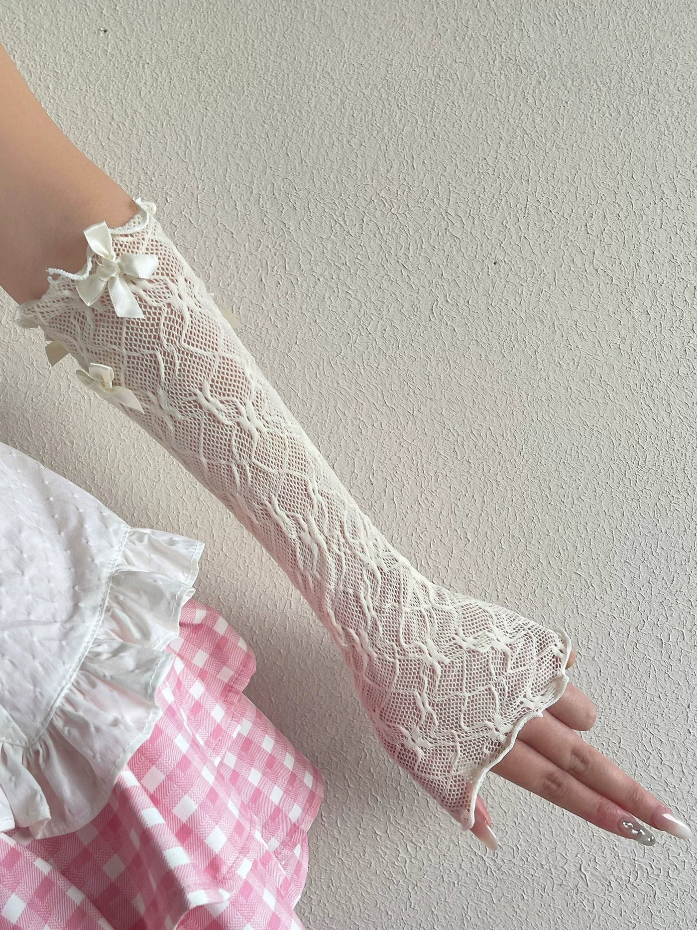Sock Noble - Korean Lace Bow - Lace arm sleeves with scalloped ruffles and bow ties