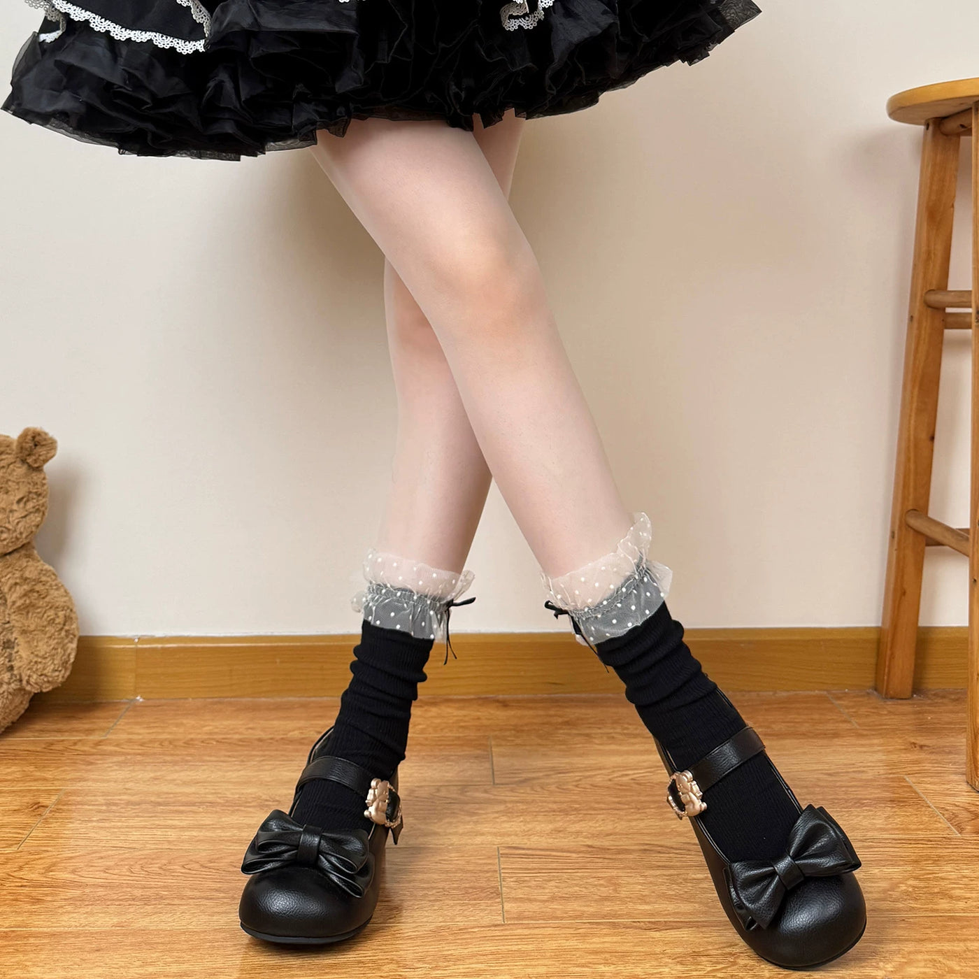 Chubby Bear Tales - Cream Ballet - Lace Bow Mid-Calf Socks