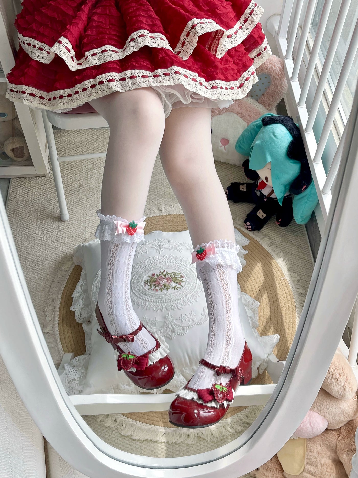 Fantasy Doll - Strawberry Ribbon - Lace mid-calf socks with strawberry bows