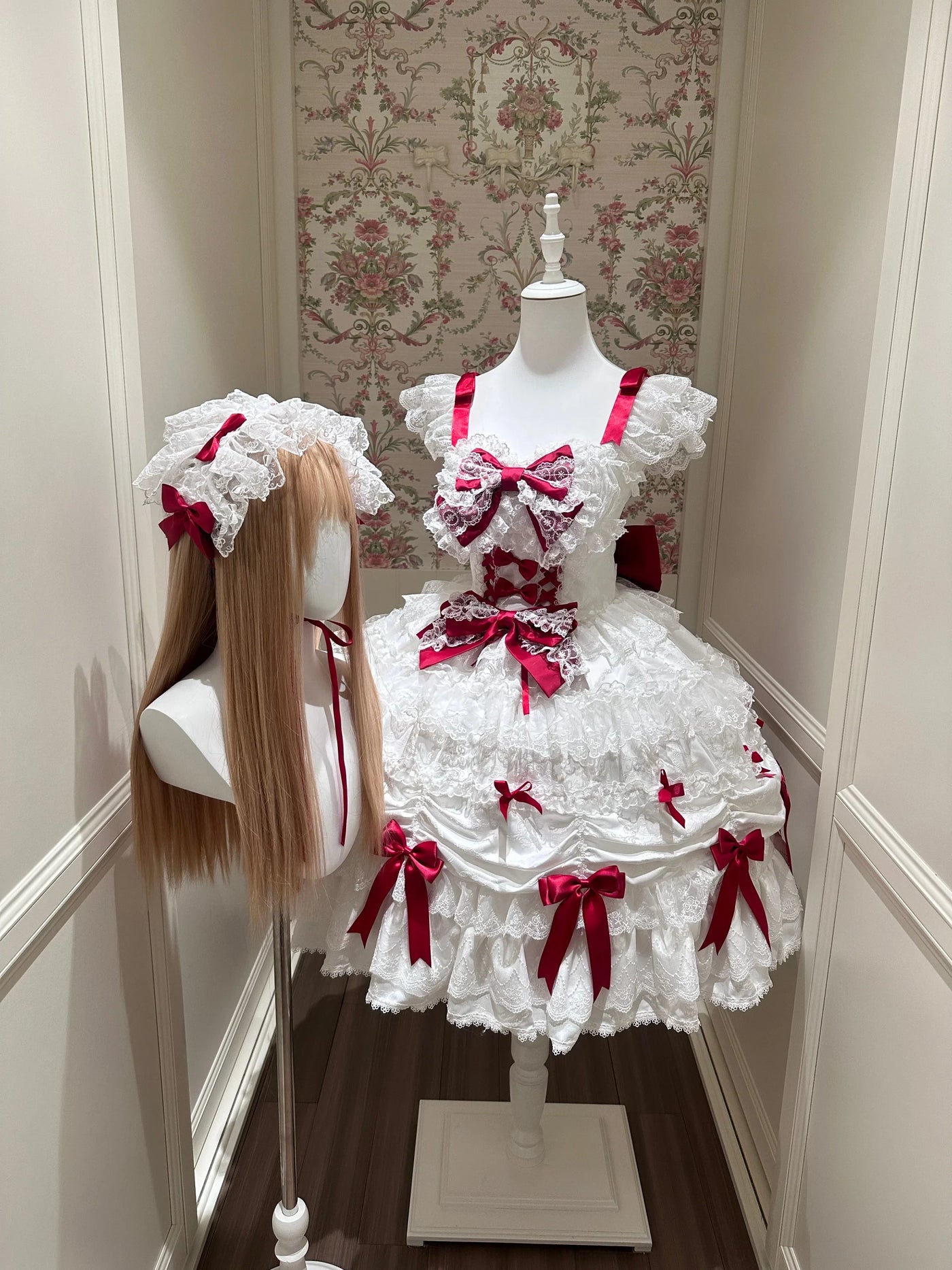Satin Gift Box - Sweet Lolita JSK Dress, Bows and Layered Lace White-red JSK + Hairband S