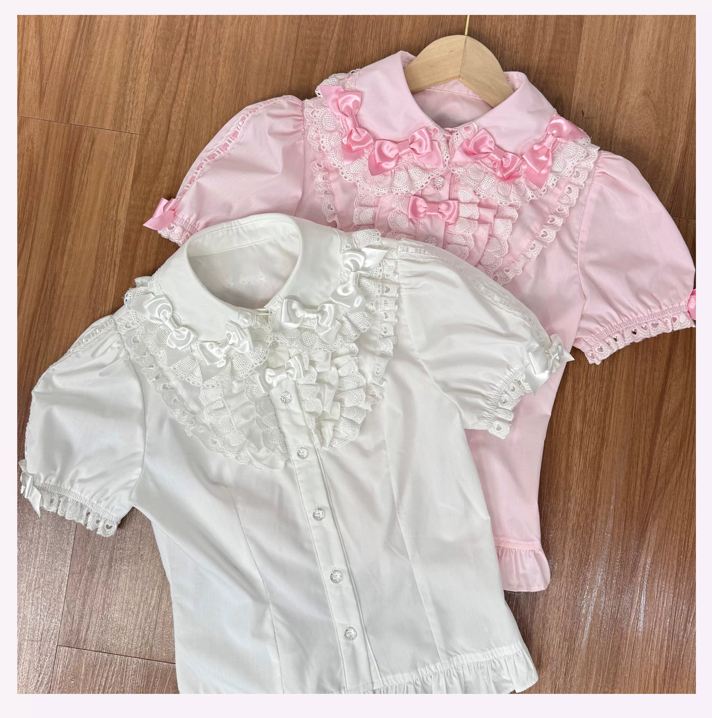 Tata Long Ear - Vintage Bow Lace - Short-Sleeve Blouse with a Doll Collar