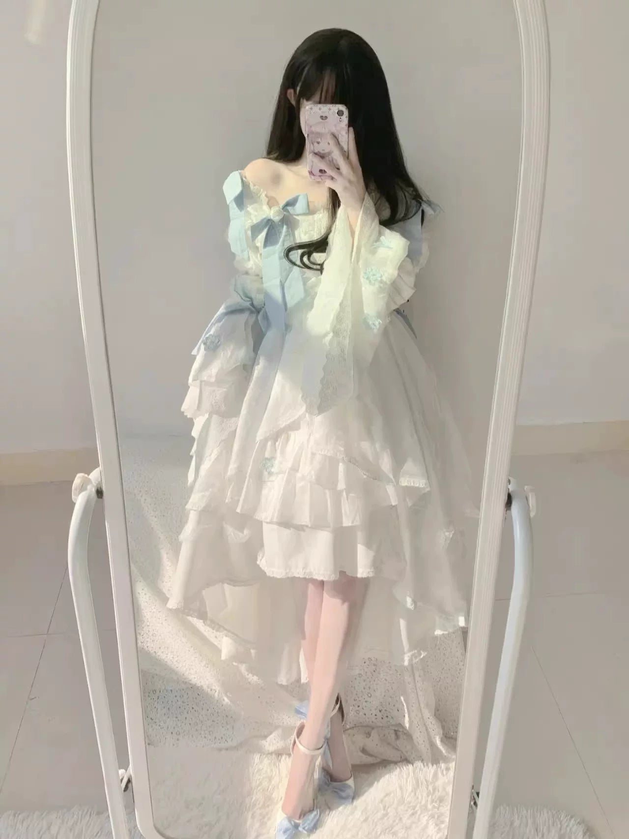 Creamy - Powder Blue Bow Princess - White Jacquard One-Piece Dress with Lace Ruffles