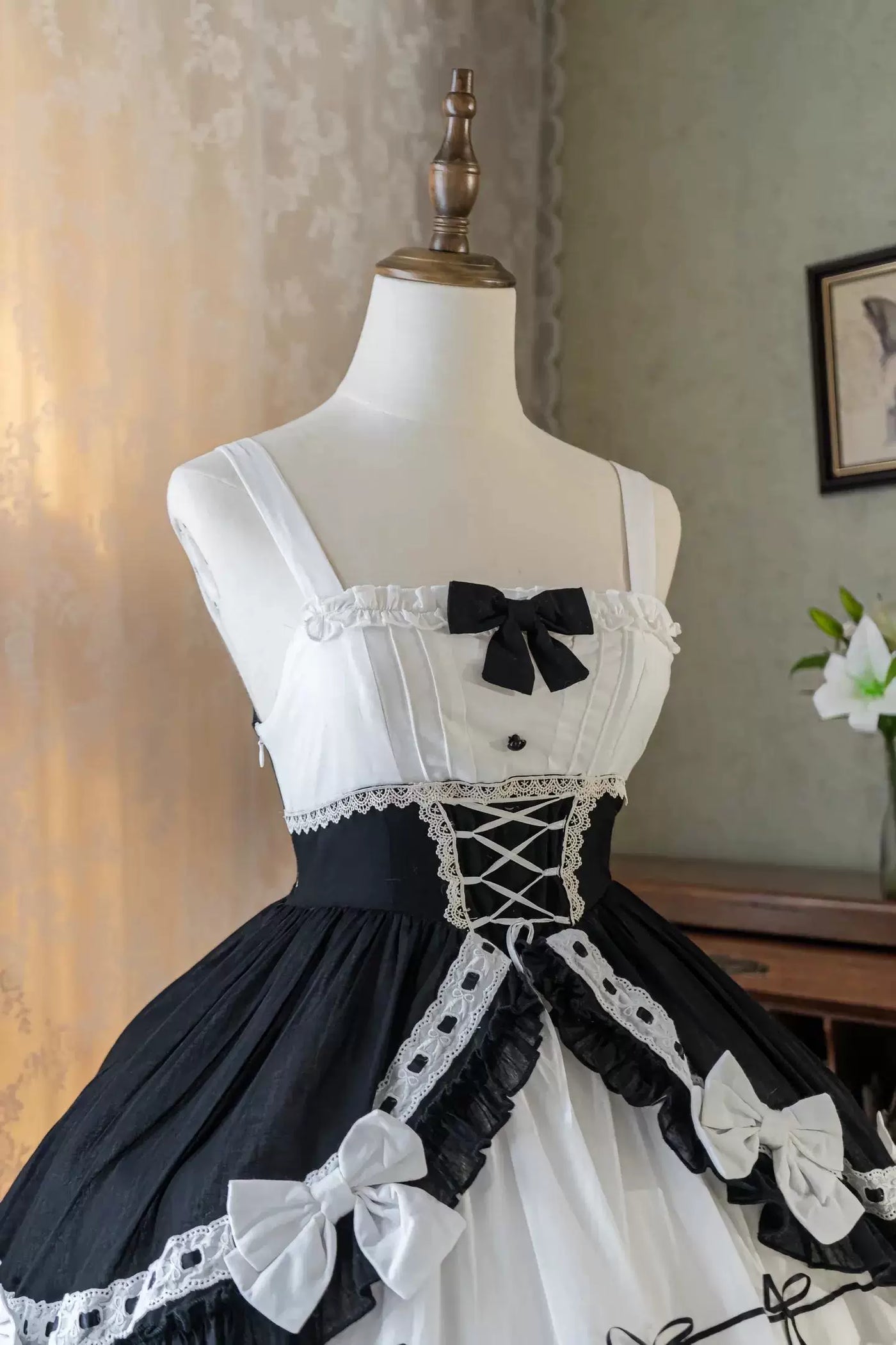 Creamy - Monochrome Bow Layers - Black-and-white JSK dress set with a sleeveless jacket
