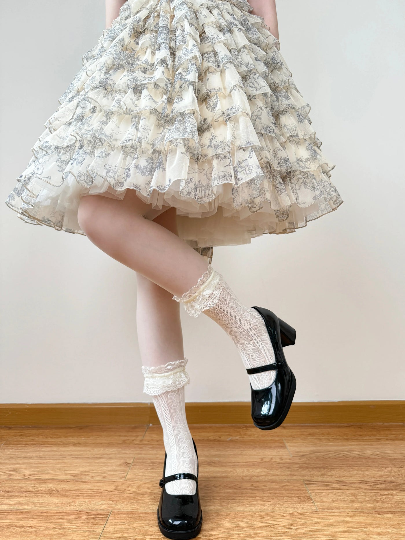 Chubby Bear Tales - Openwork Bow - Thin Mid-Calf Lace Socks with Bow Detail