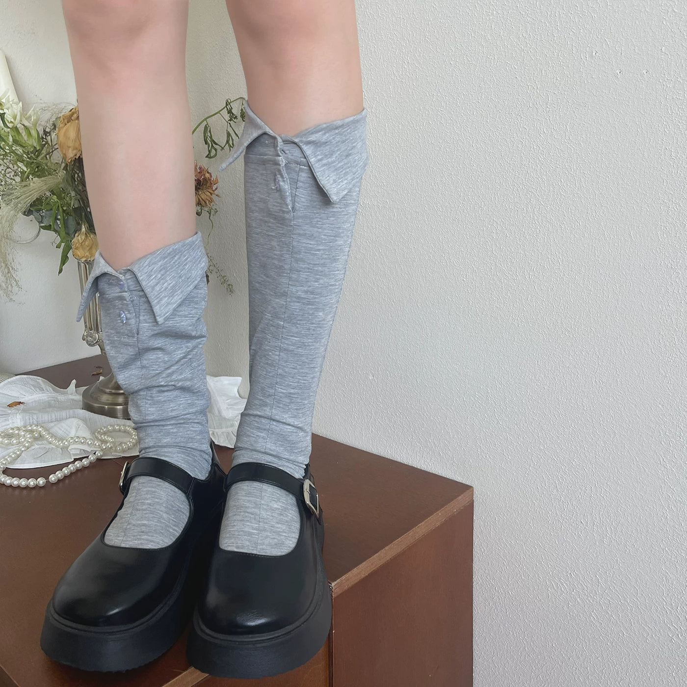 Sock Noble - Doll Collar - Collared Button-Front Slouch Socks