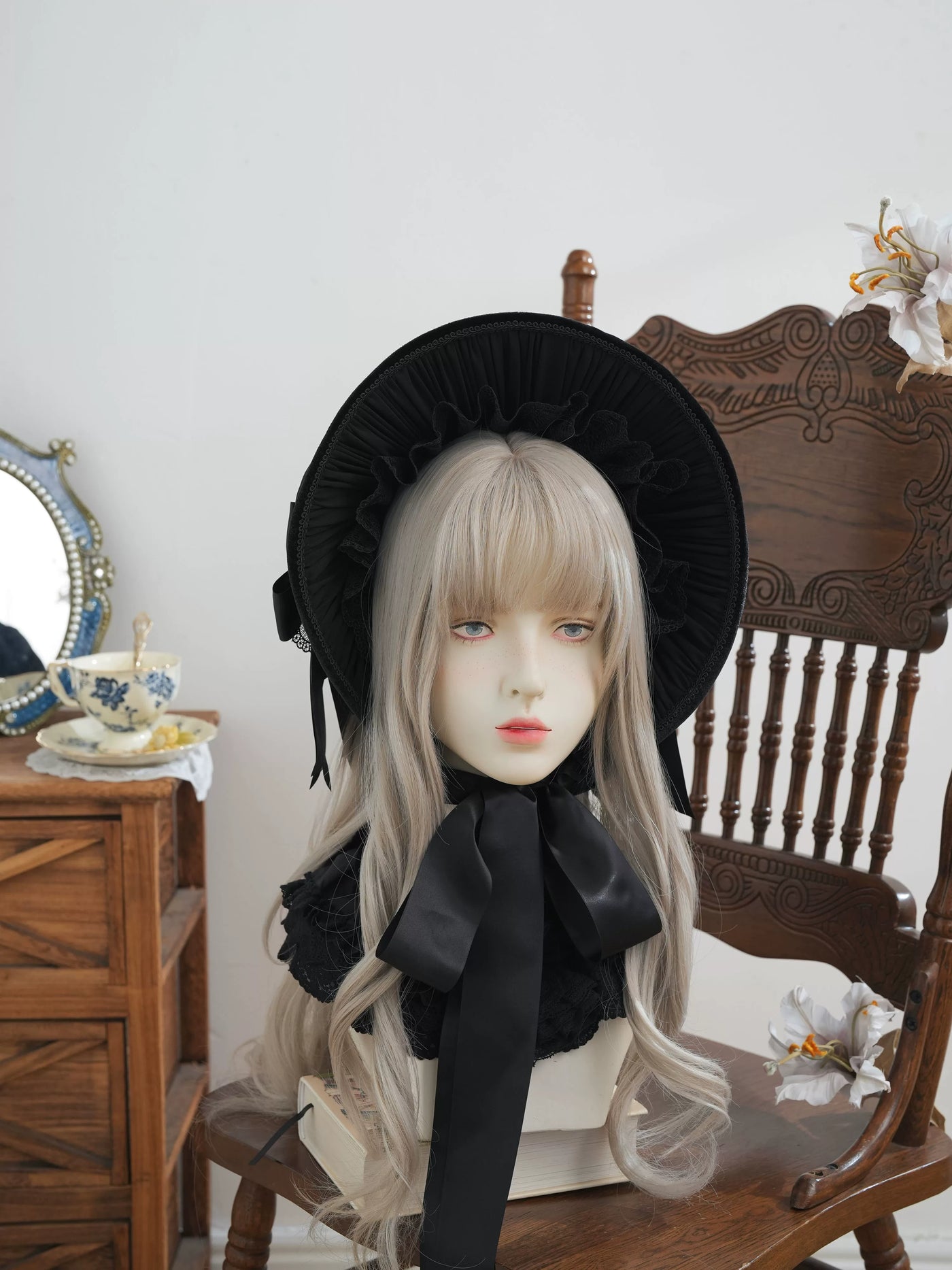 Star Box - ChevalDoll - Velvet Bonnet with Lace Trim