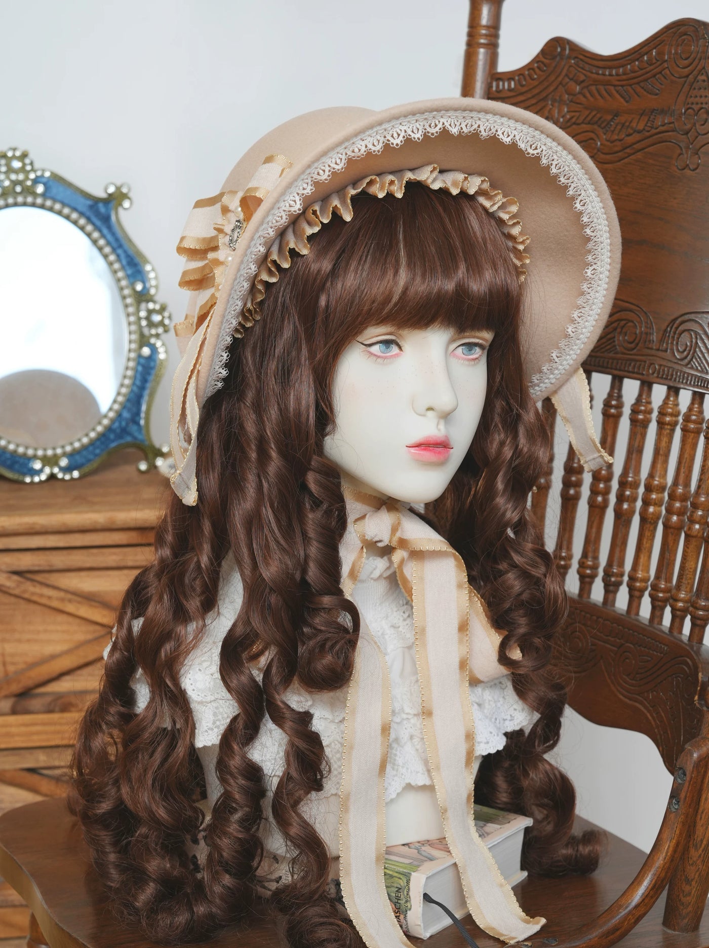 Star Box - Pearl Lady - Broad-Brim Bonnet with a Side Bow