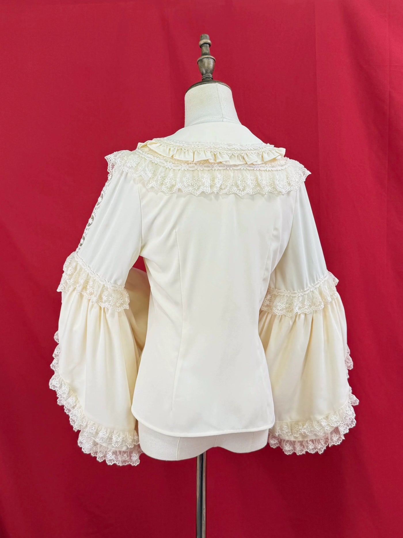 DMFS Lolita - Snow Mochi - Classic Lolita Hime Sleeve Shirt, Lace Accent