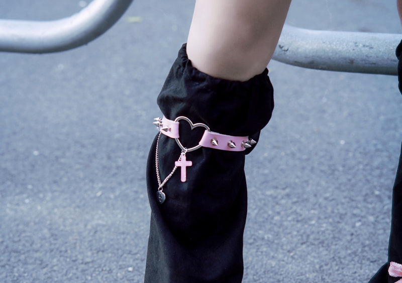 Strange Sugar - Gothic Suede Warm Leg Cover Black - Pink Socks