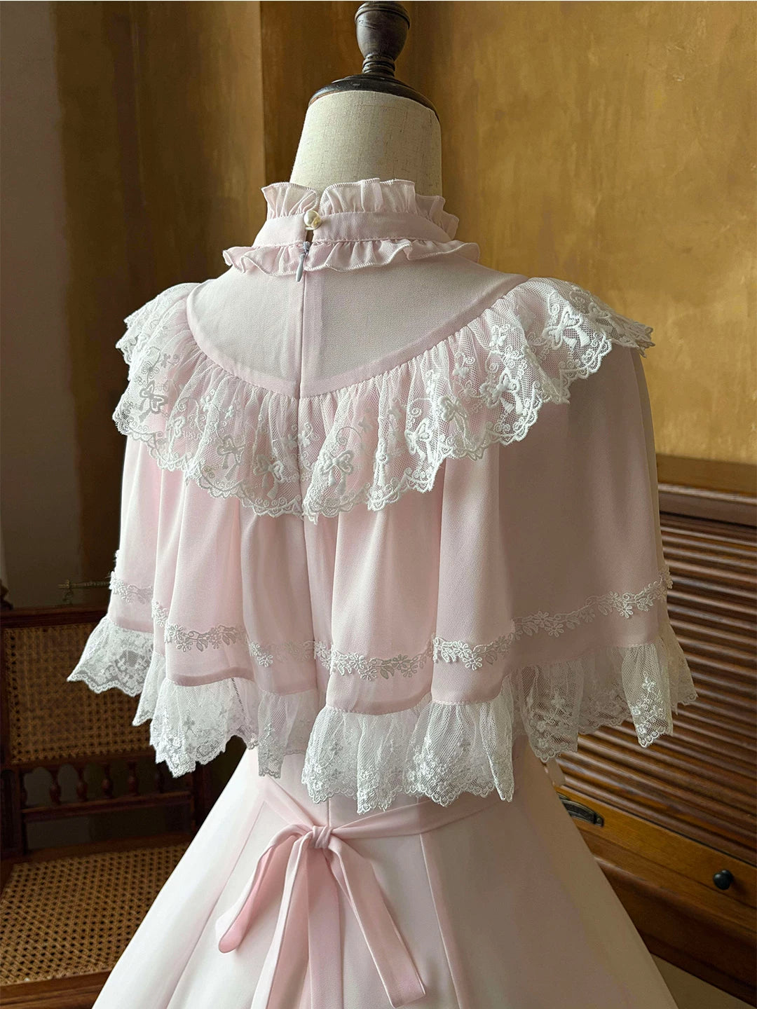 Creamy - Pink Lace Princess - Dress with lace-trimmed cape and waist ties