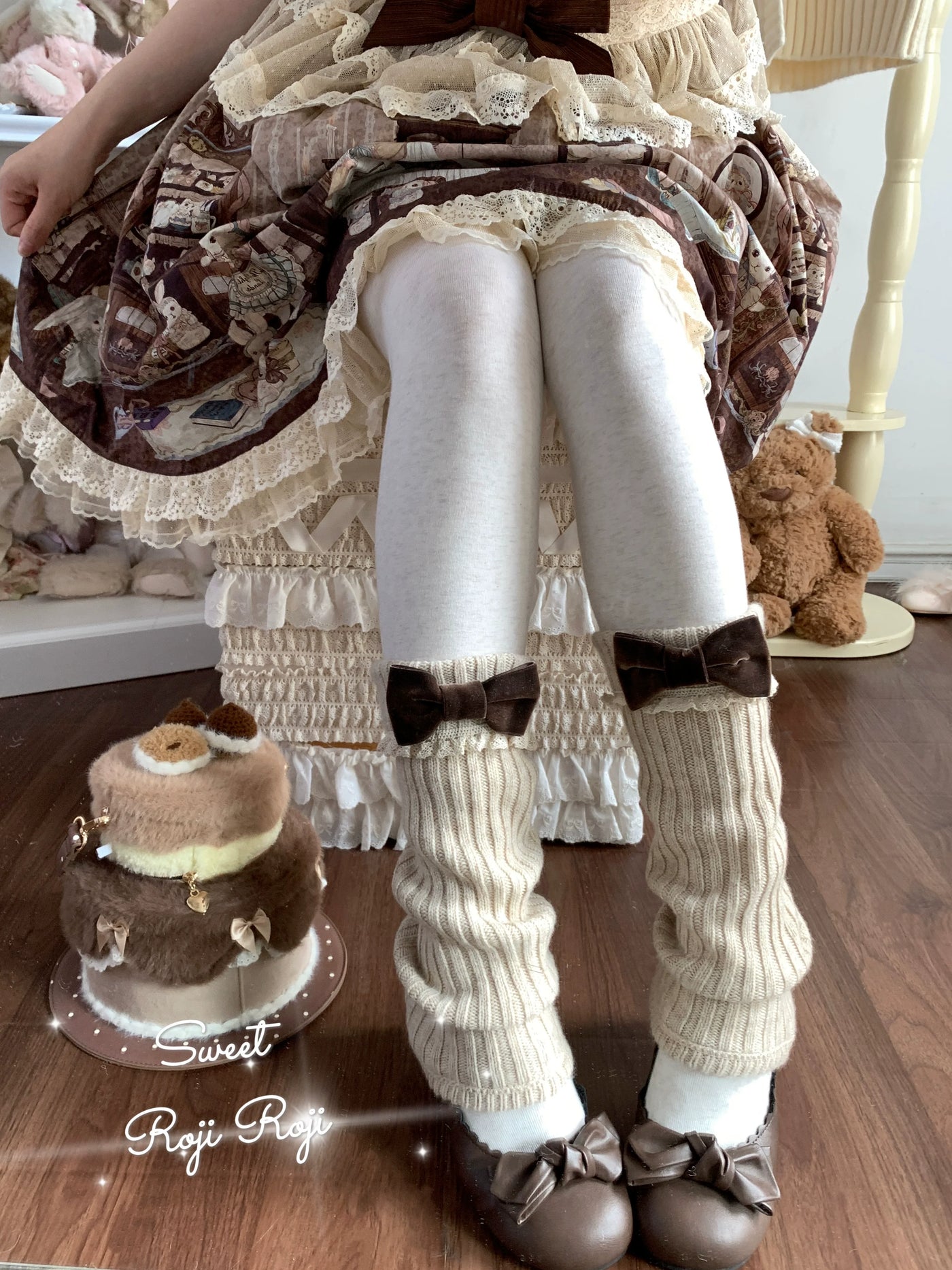 Roji Roji - Flared-Hem Lolita Leg Warmers - Velvet Bows Socks
