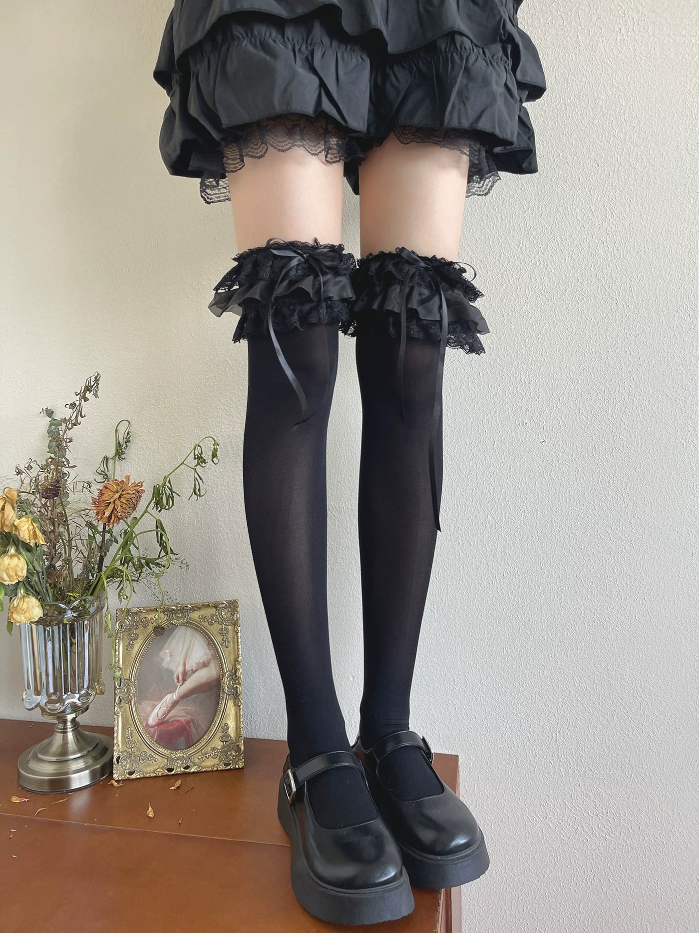 Sock Noble - Layered Lace - Socks with layered lace ruffles and bow ties