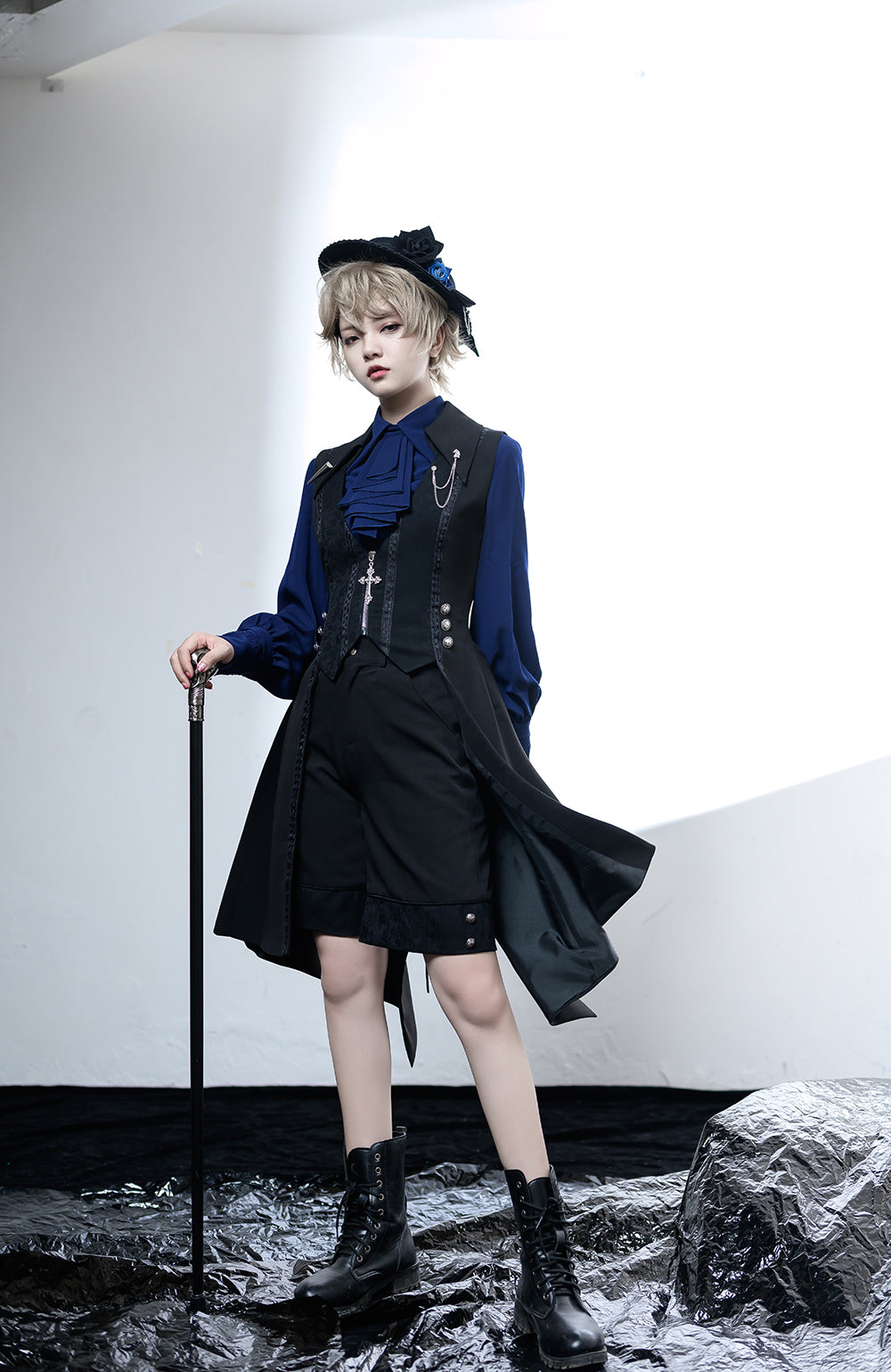 Princess Chronicles - Black and Blue - Retro Ouji Lolita Shirt, Mutton Sleeves