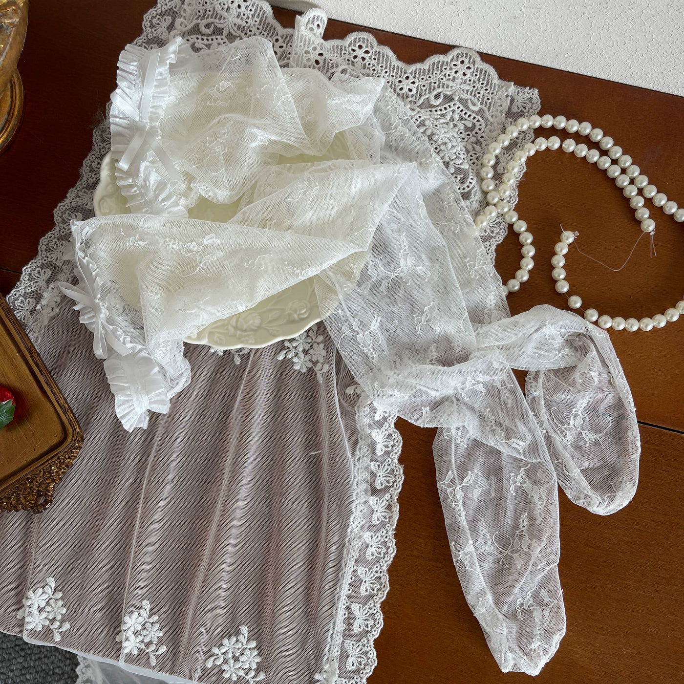 White and pink layered Lolita flared sock set with garter accents