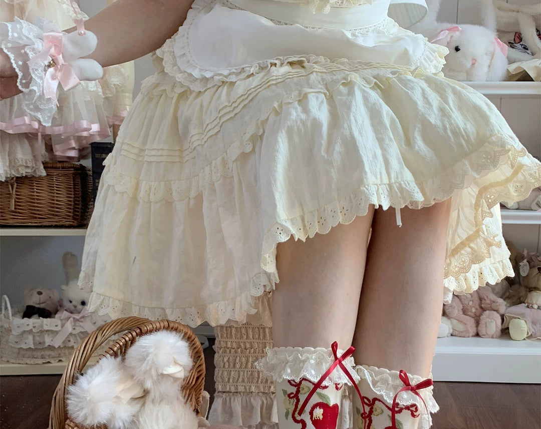 roji roji - Eden Garden - Apple Motif Short Socks with Lace Bow Cuffs