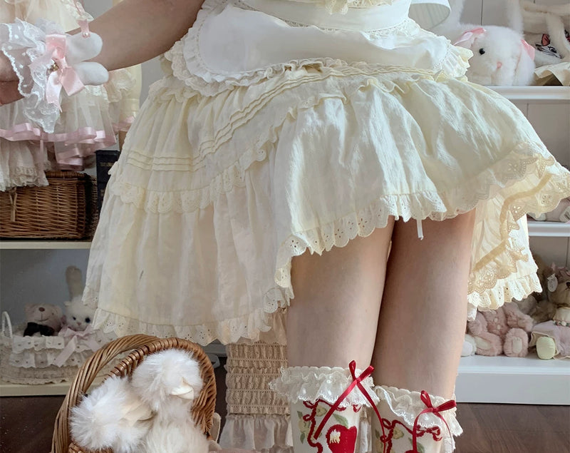 roji roji - Eden Garden - Apple Motif Short Socks with Lace Bow Cuffs