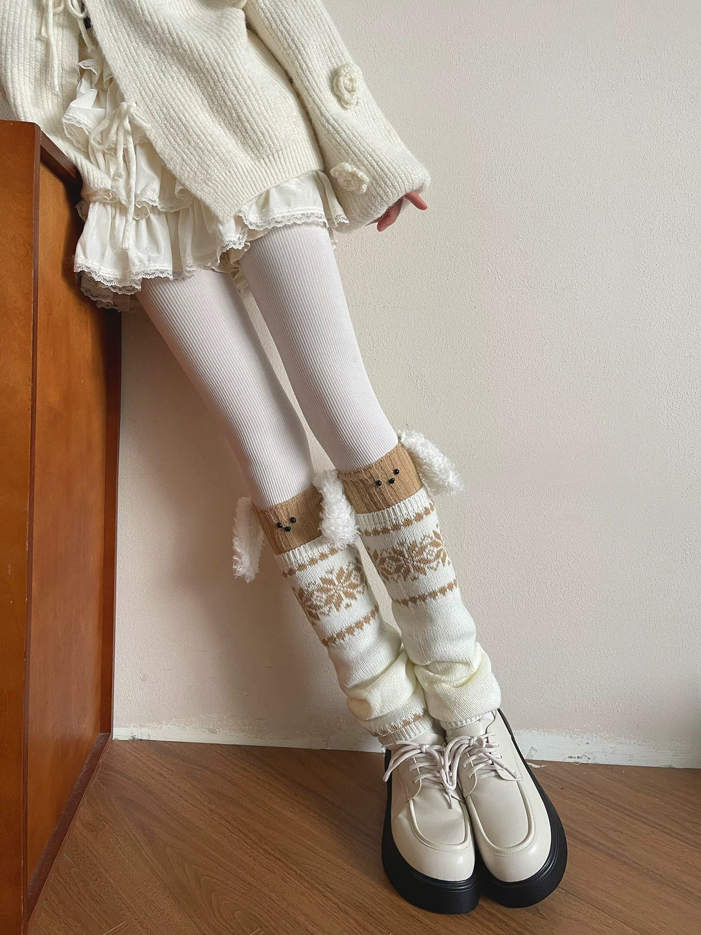 Sock Noble - Nordic Snowflake Layers - Socks with snowflake-patterned leg covers and a white fine-striped tights option