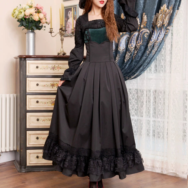 LACE GARDEN black Victorian full skirt with corset waistband and lace hem