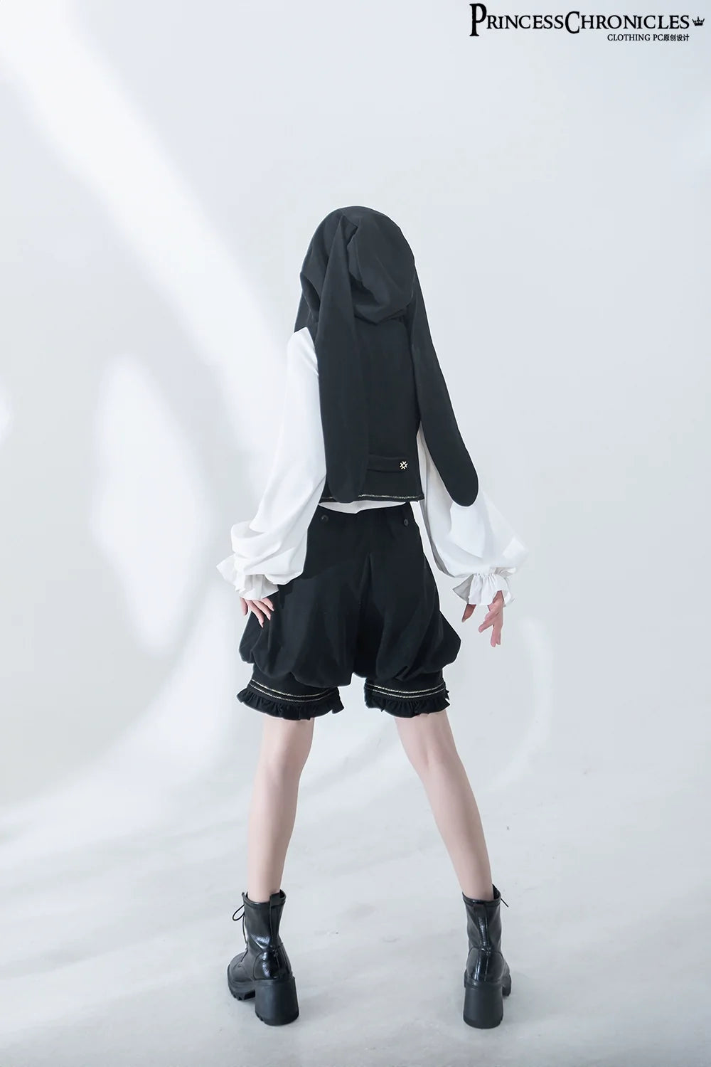 Princess Chronicles - Desperate Bunny - Ouji Lolita Vest Shorts Set
