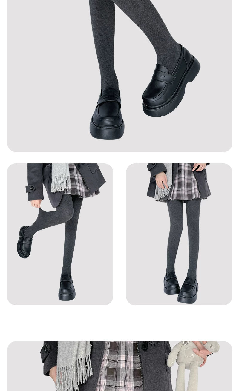 Floral Milk Cat Miu Series dark gray ribbed tights with a plaid coordinate