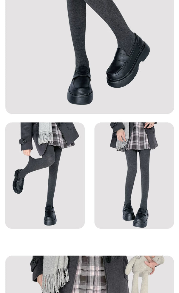 Floral Milk Cat Miu Series dark gray ribbed tights with a plaid coordinate