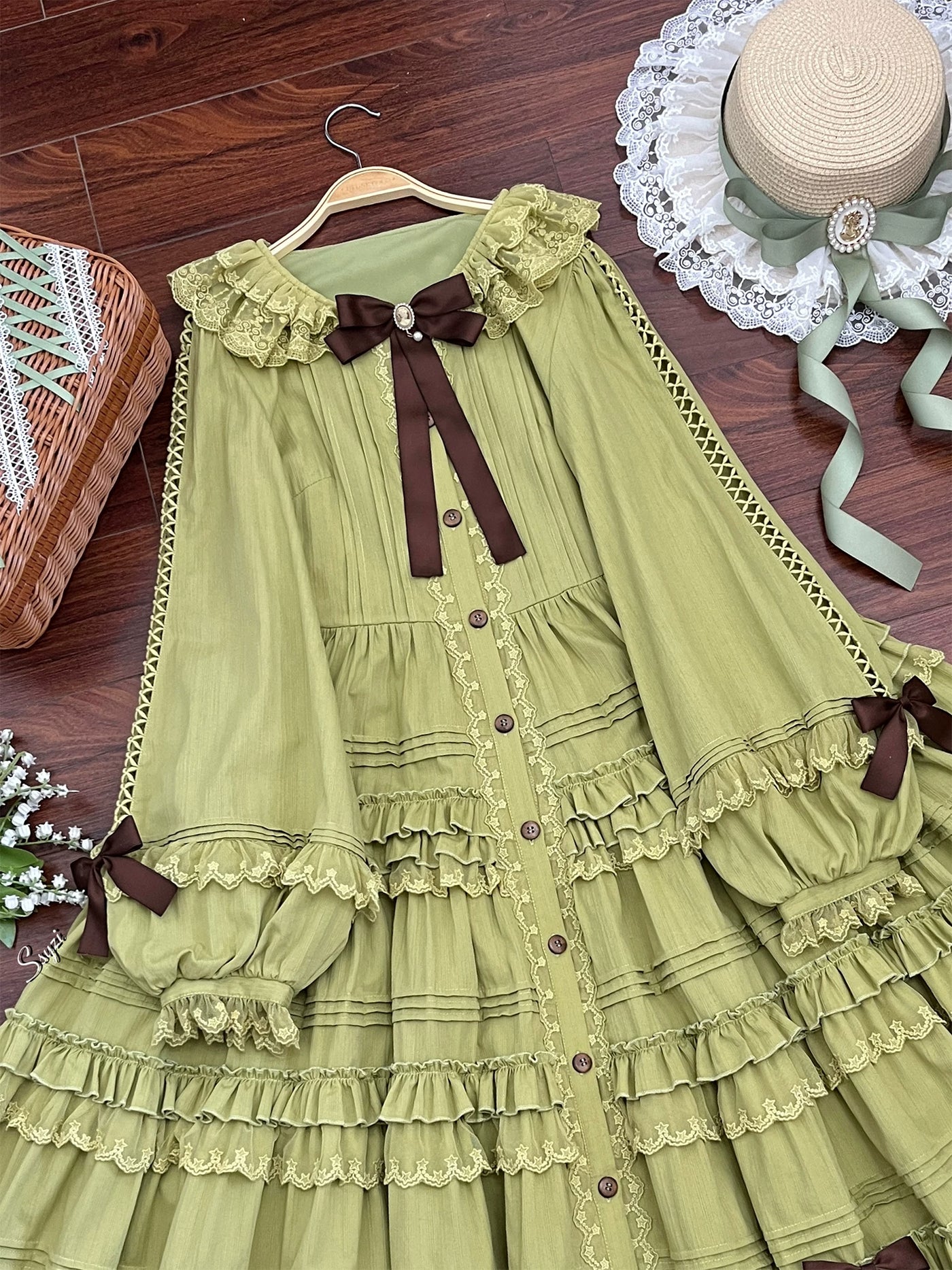 Carol Goddess - Tasha's Garden OP - Olive green classic Lolita