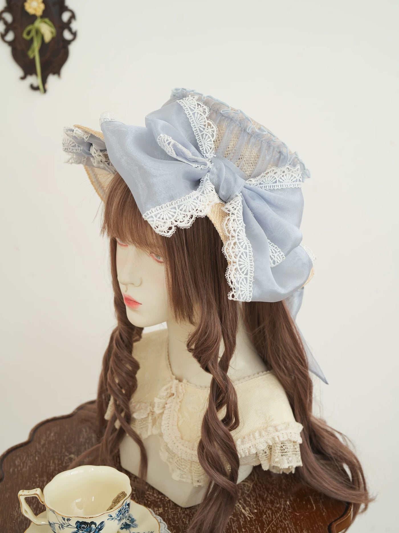 Star Box - Fresh Lace Bow - Natural Straw Hat with Lace Trim