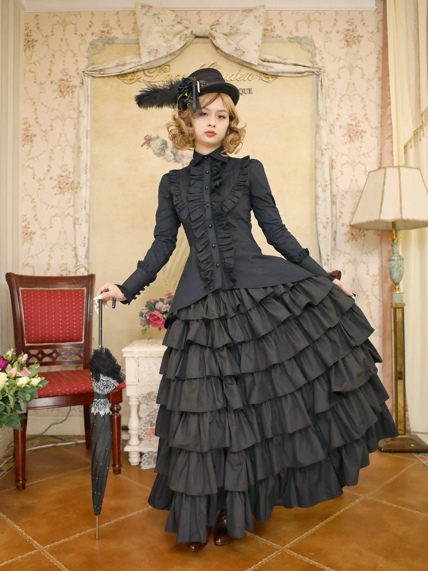 LACE GARDEN - Tailed Hem - Gothic Lolita Blouse and Skirt Set with Layered Ruffles - product detail 2