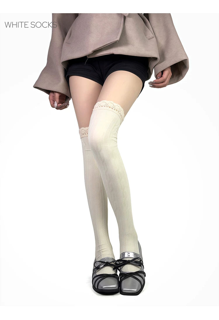 White Socks - Retro Lace Contrast - Over-the-Knee Socks with Lace Edging