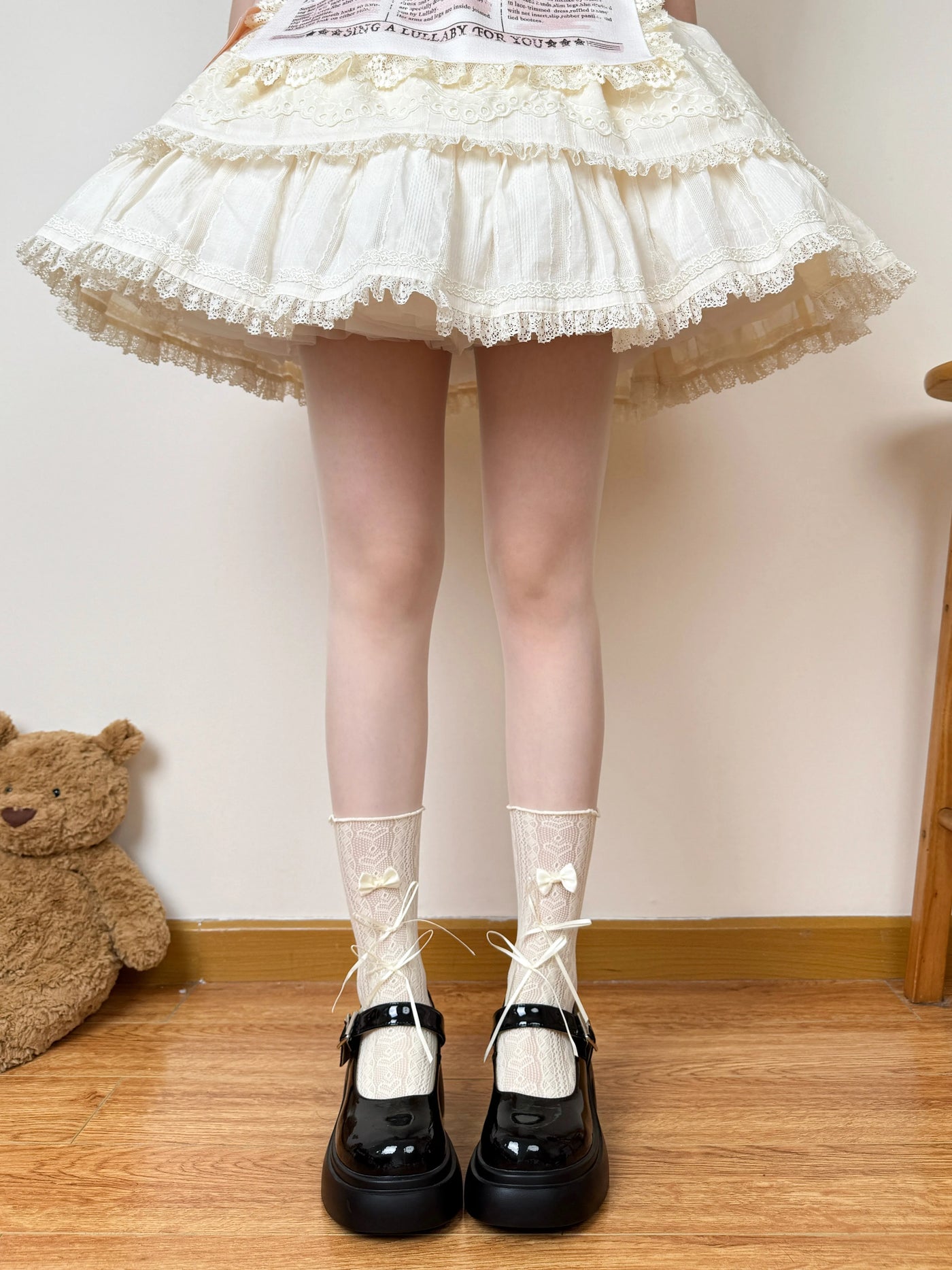 Chubby Bear Tales - Cream Bow Collection - Lace Socks with bow details