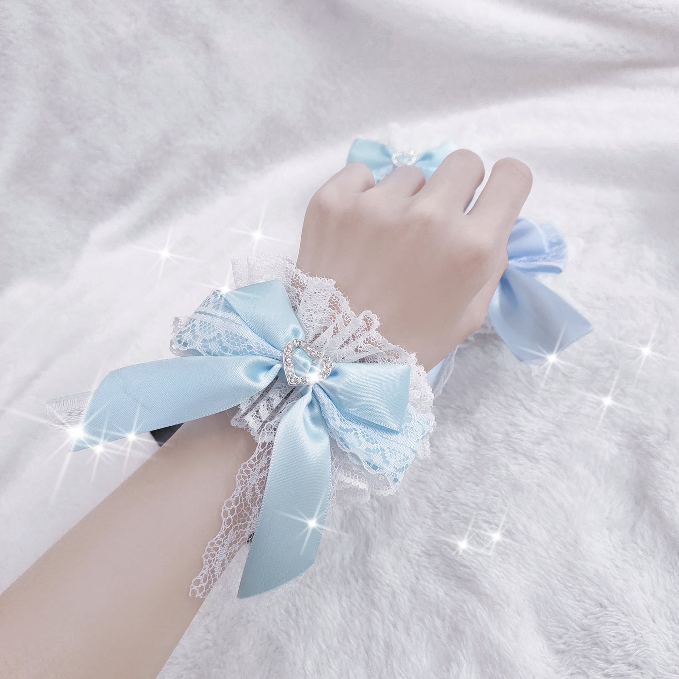 Rabbit Lolita - Sweet Heart Bow - One-Piece Lace Hand Cuff with Heart and Butterfly Accents - product detail 6