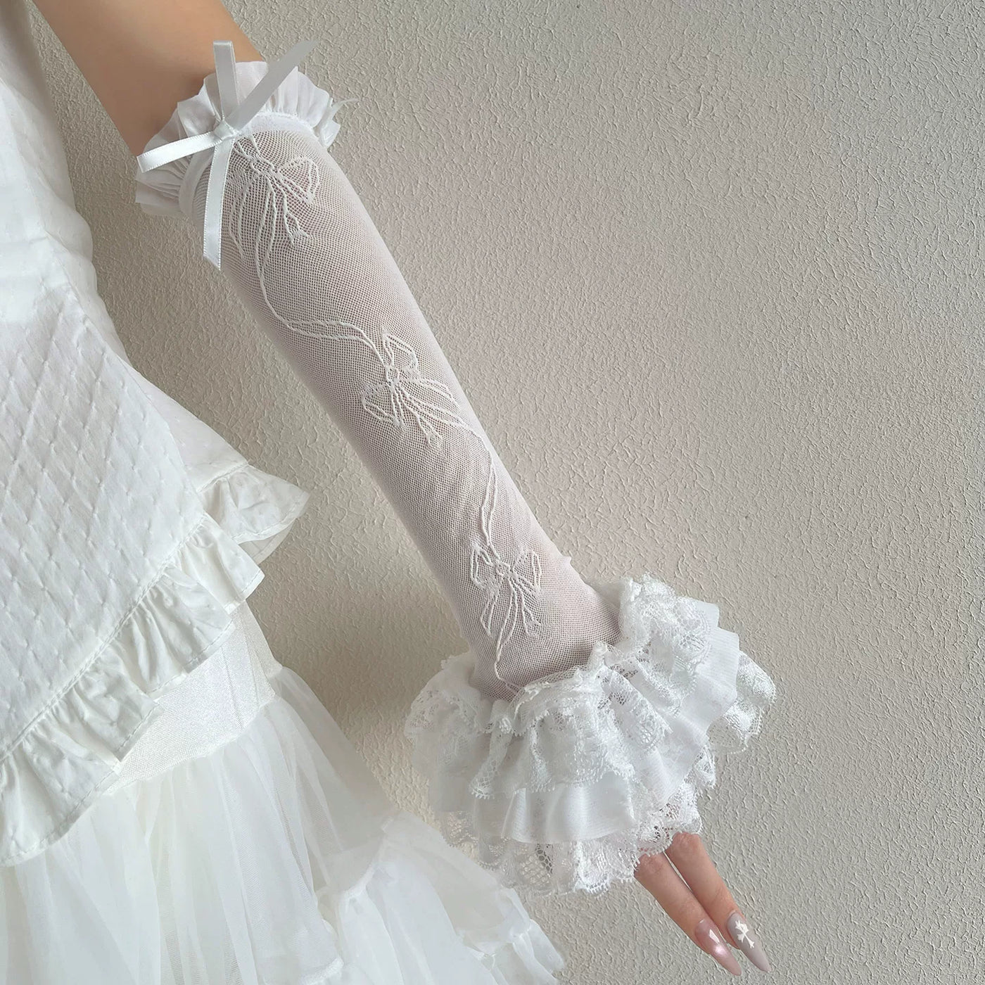 Sock Noble - Bridal Lace - Lace Sleeve Gloves with Ruffled Bow Cuffs
