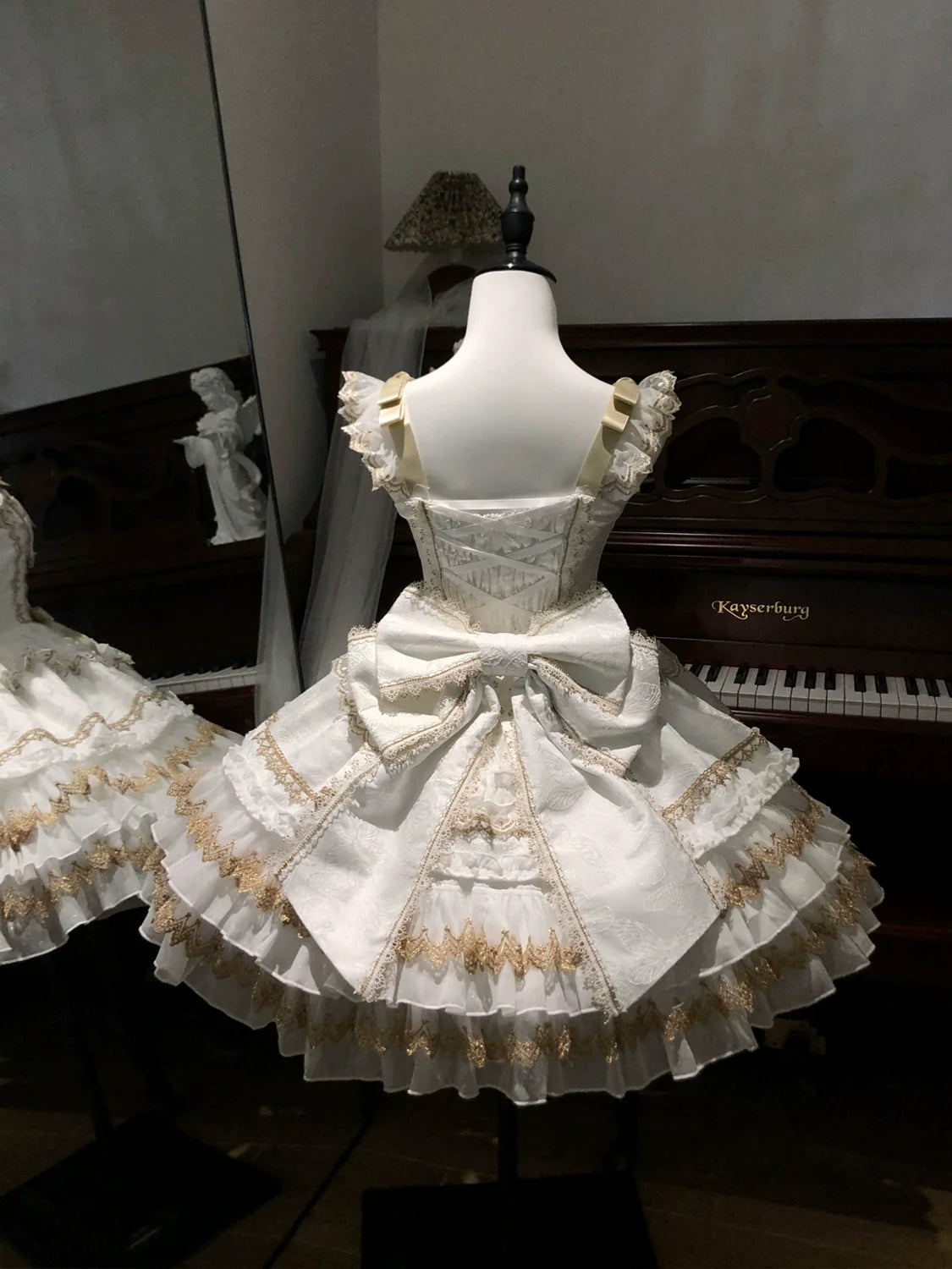 Hanguliang - Gilt Memory - JSK Dress with Lace and Ribbon Trims - option image