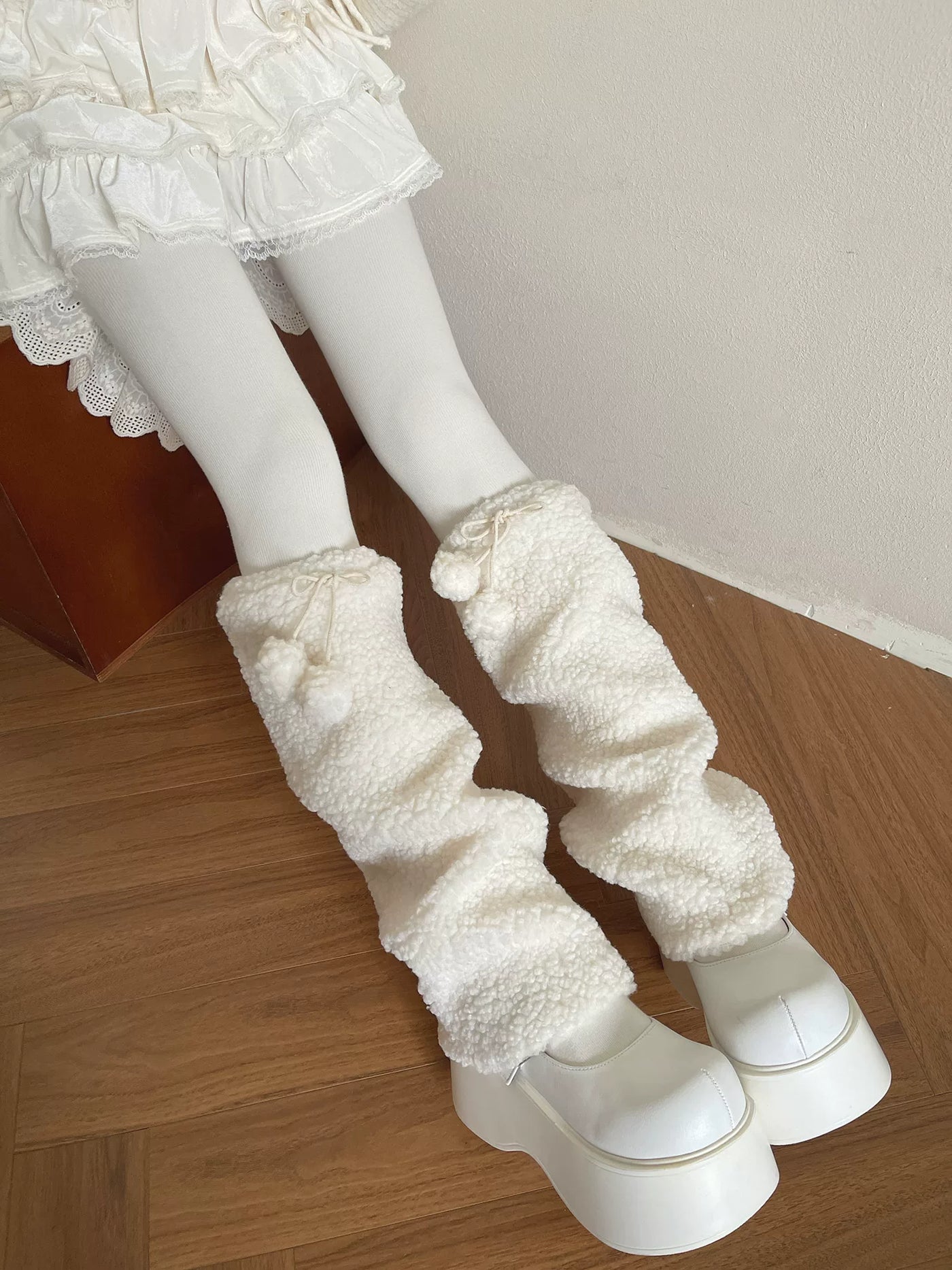 Sock Noble - Winter Pompom - Leg Warmers with fluffy texture and pompom ties