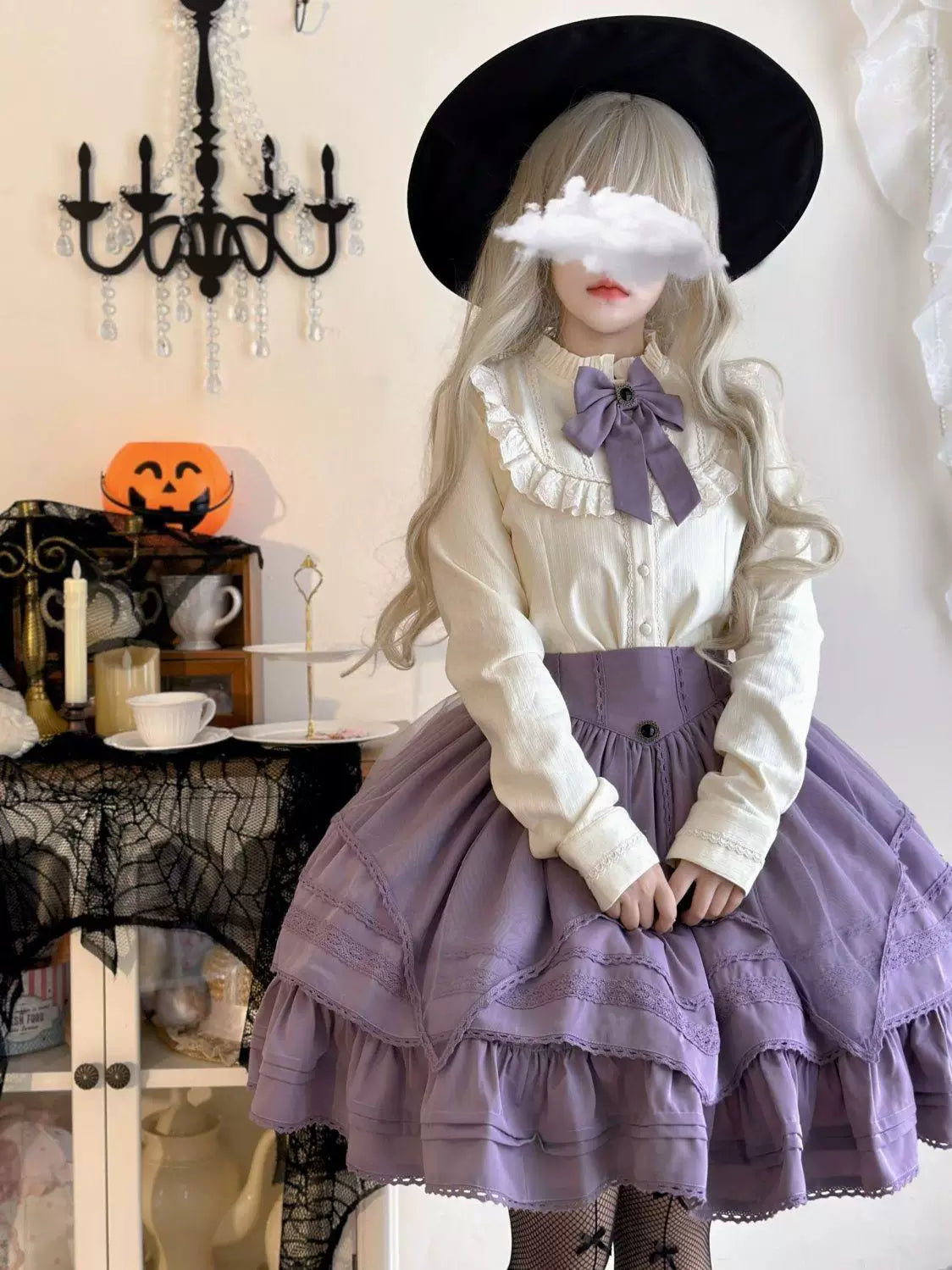 Sweetheart Dream Machine - Heiress Collar - Long-sleeve blouse with a ruffled lace collar