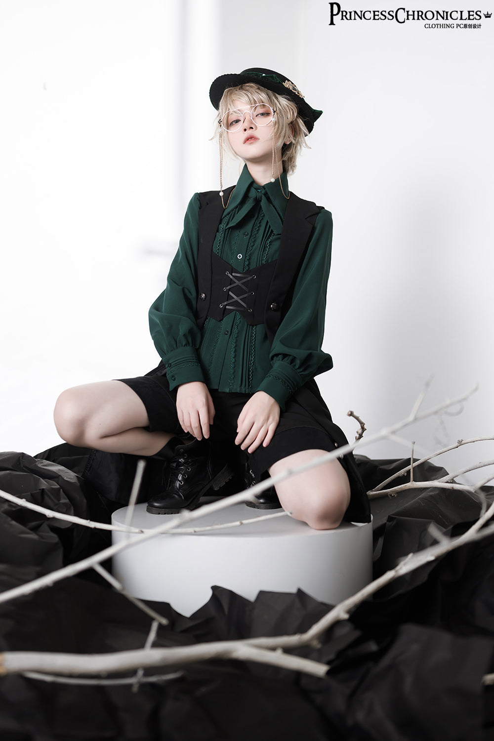 Princess Chronicles - The Night Prelude - Medieval Ouji Lolita Long Vest