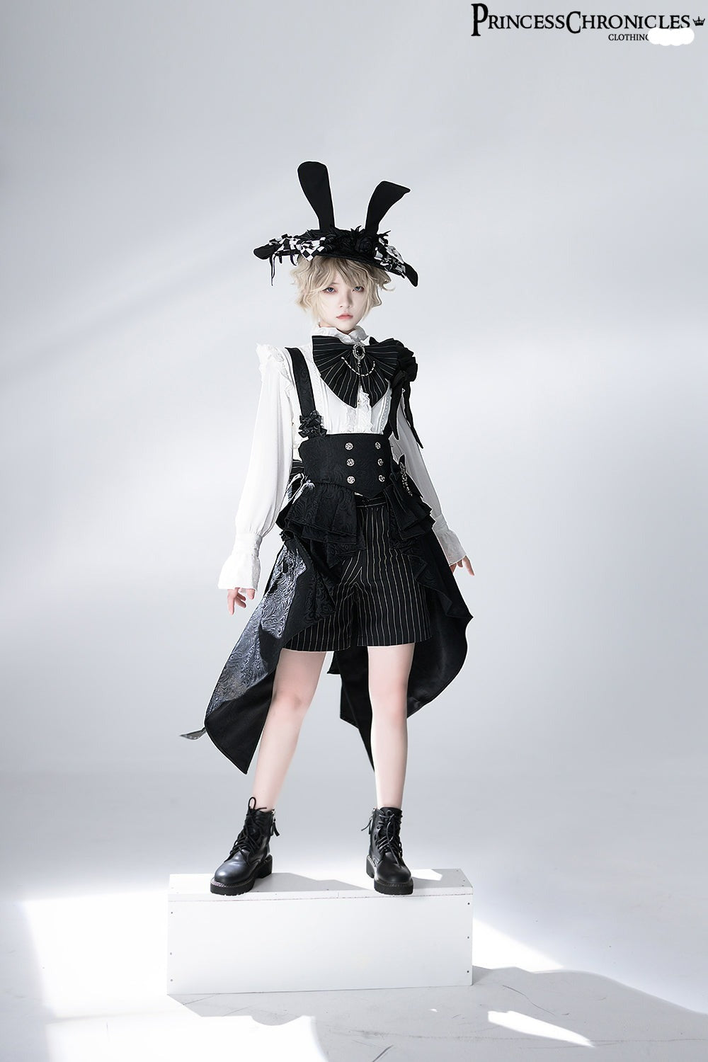 Princess Chronicles - Rabbit Theater - Ouji Lolita White Blouse and Striped Shorts Set