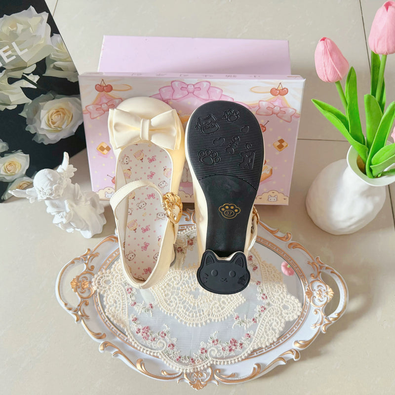 Kitten Toast – Hugging Cat – Bow Mary Jane Shoes in Glossy Yellow - 4.5 cm Heel — product photo 19