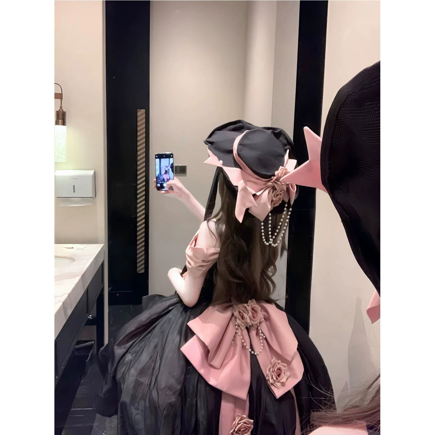 Creamy - Black Rose Night Banquet - Black-and-Pink JSK Complete Set with Rose Details