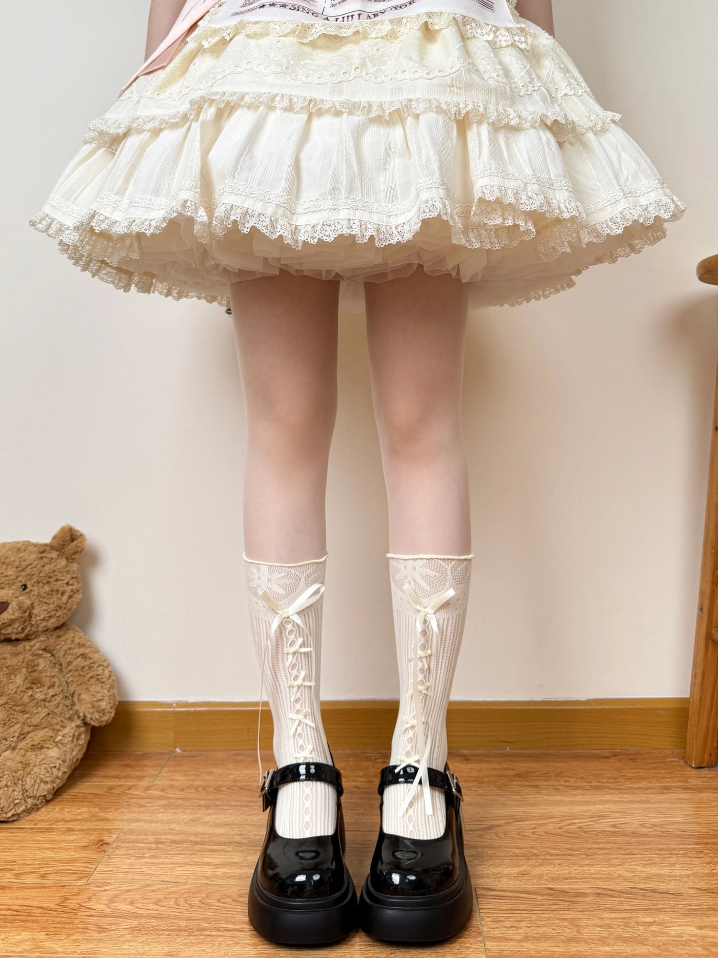 Chubby Bear Tales - Cream Bow Collection - Lace Socks with bow details