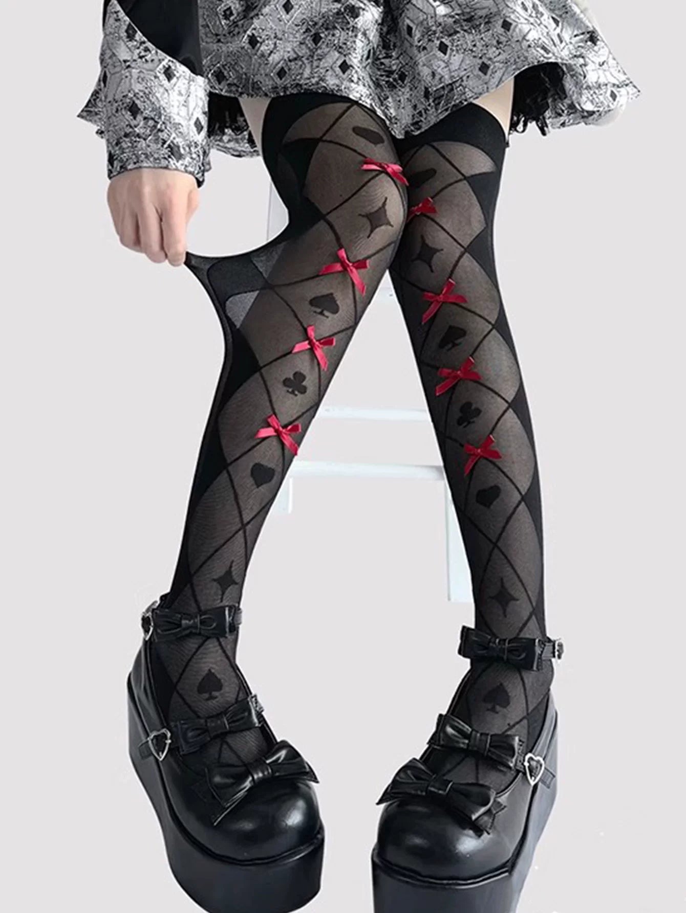 Fantasy Doll - Ribbon Jacquard - Over-the-knee jacquard socks with card-suit motifs