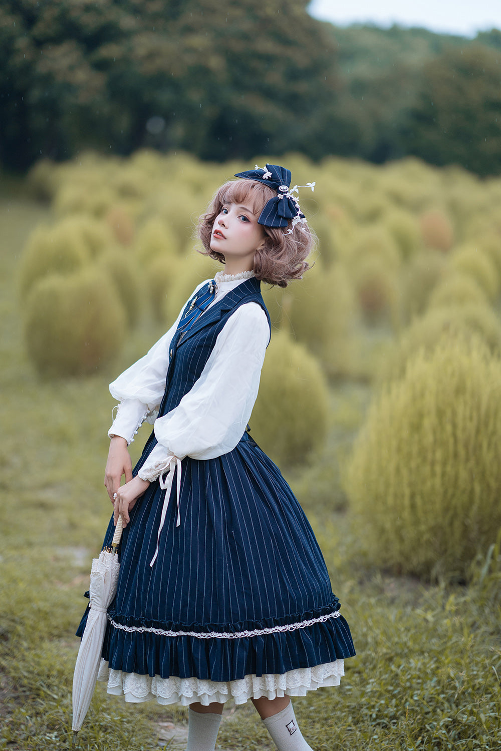 Miss Point - Rose Silhouette - Stripe Vintage Preppy Style Vest
