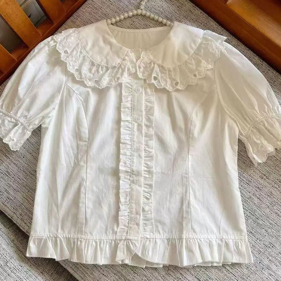 Sweetheart Dream Machine - Doll Collar - Short-Sleeved Blouse with Rounded Collar and Eyelet Lace