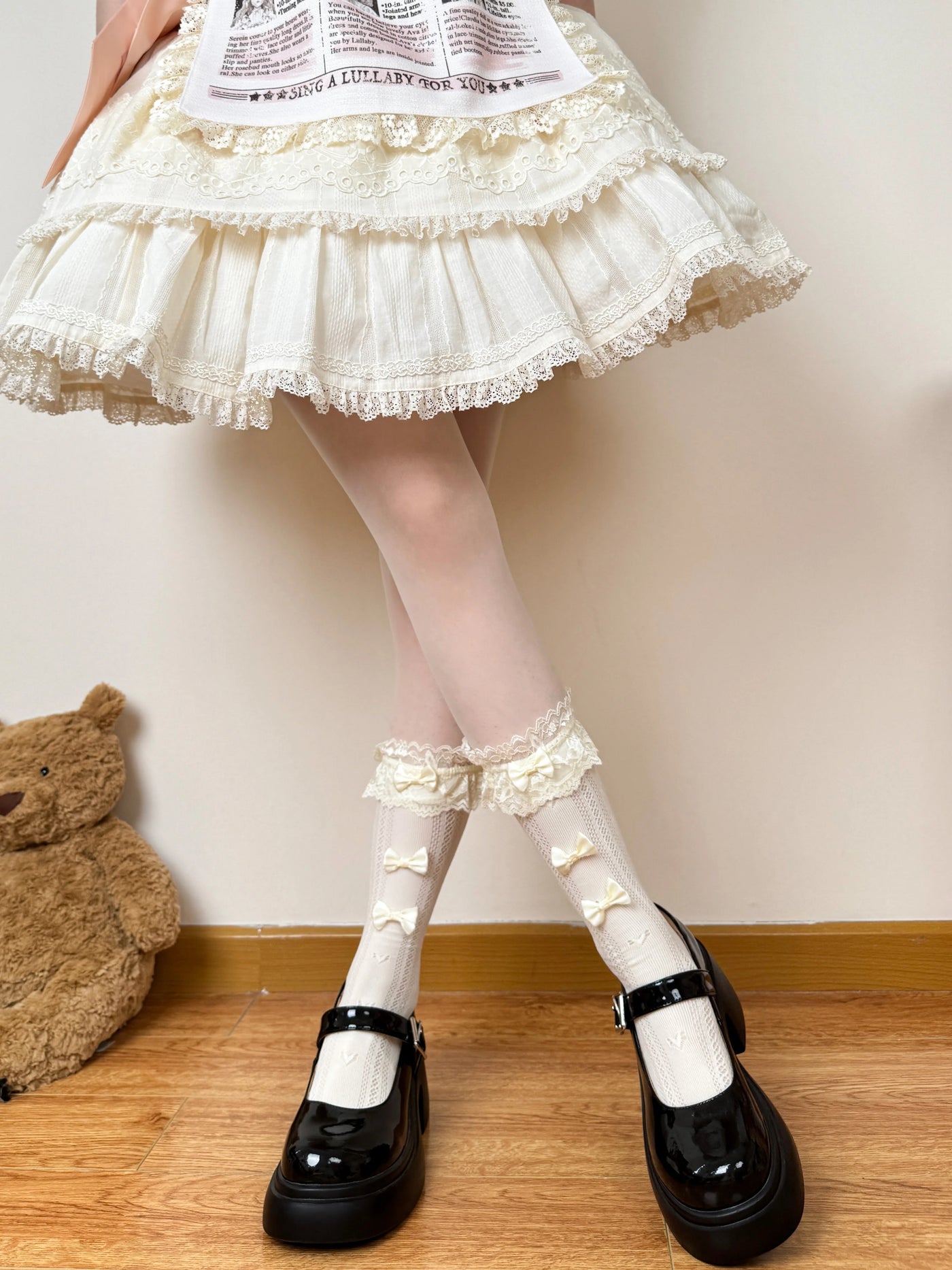 Chubby Bear Tales - Olive - Openwork Slouch Socks with Lace and Ribbon Bows