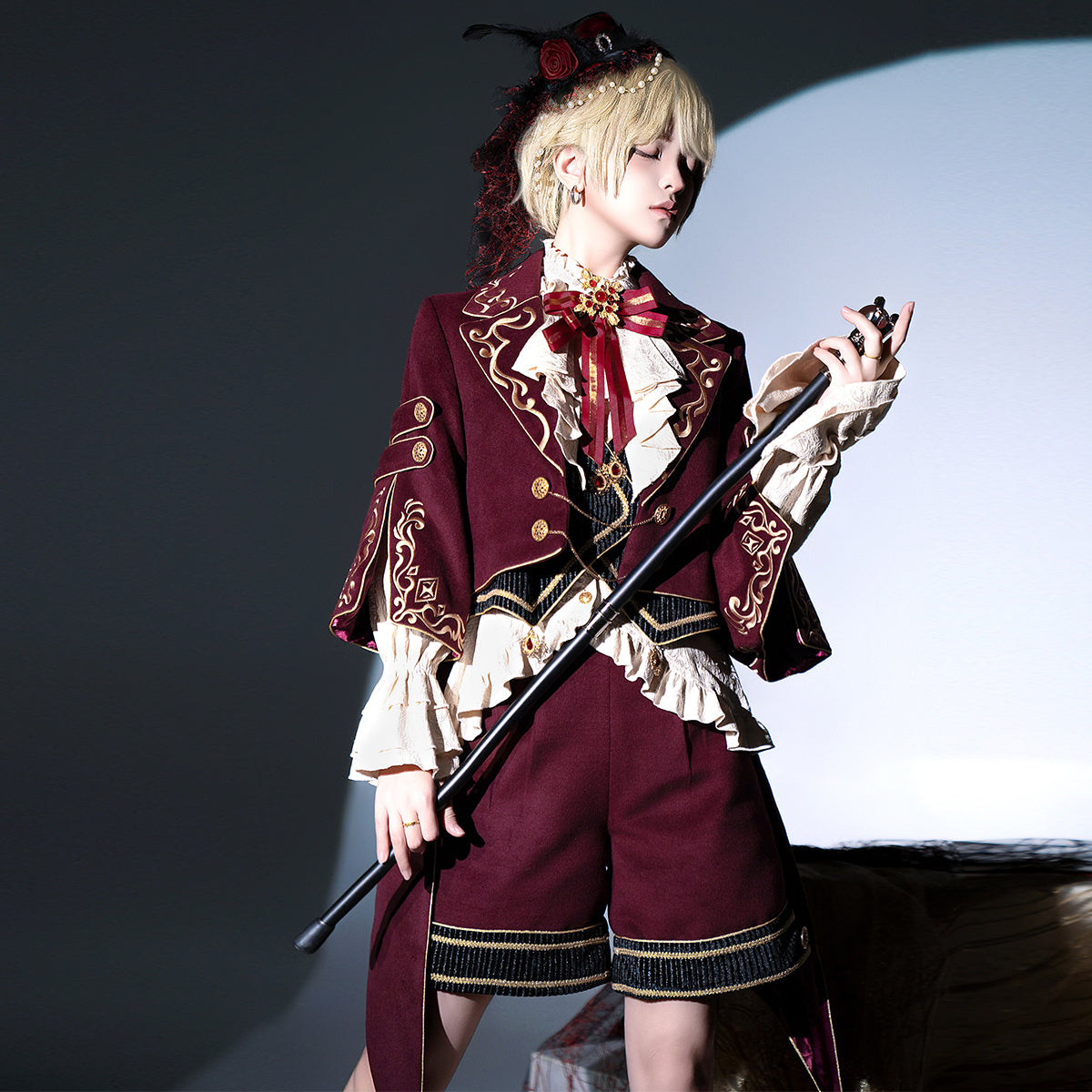 Heir Prince-style Lolita Cape & Military Lo Gender-Neutral Outfit (Autumn & Winter)