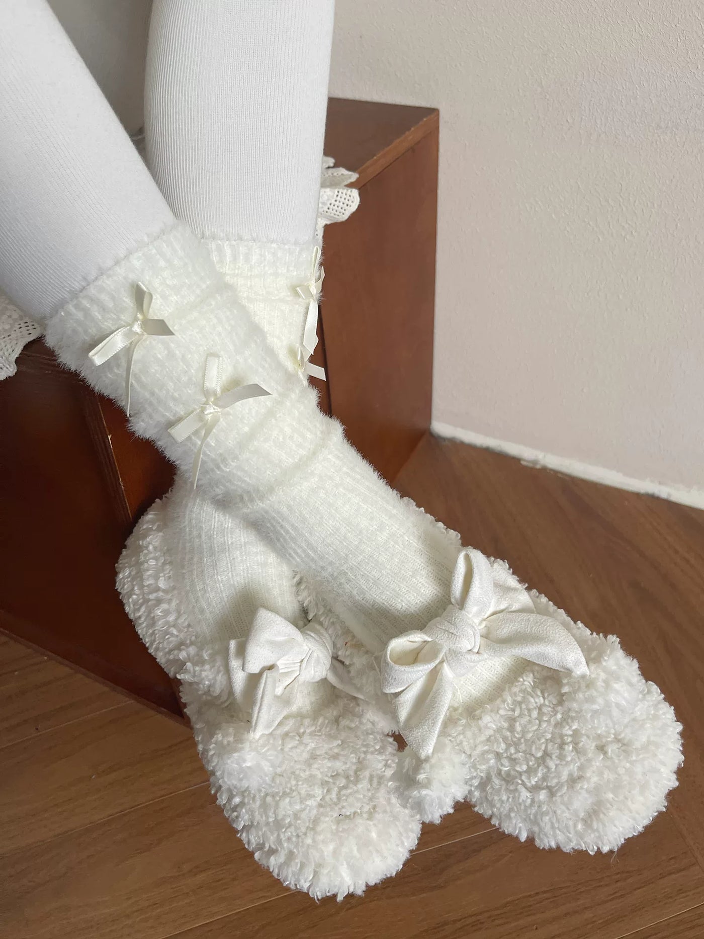 Sock Noble - Ballet Bow Fuzz - Mid-Calf Slouch Socks with Ribbon Bows