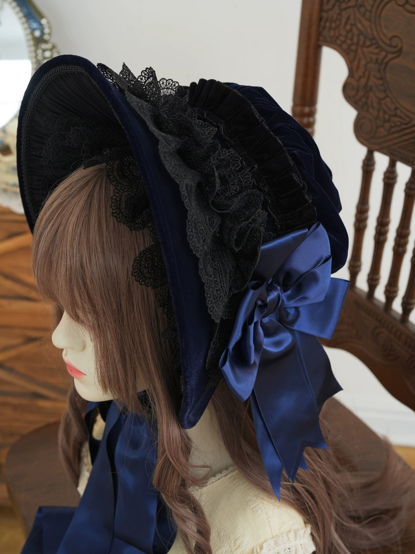 Star Box - ChevalDoll - Velvet Bonnet with Lace Trim