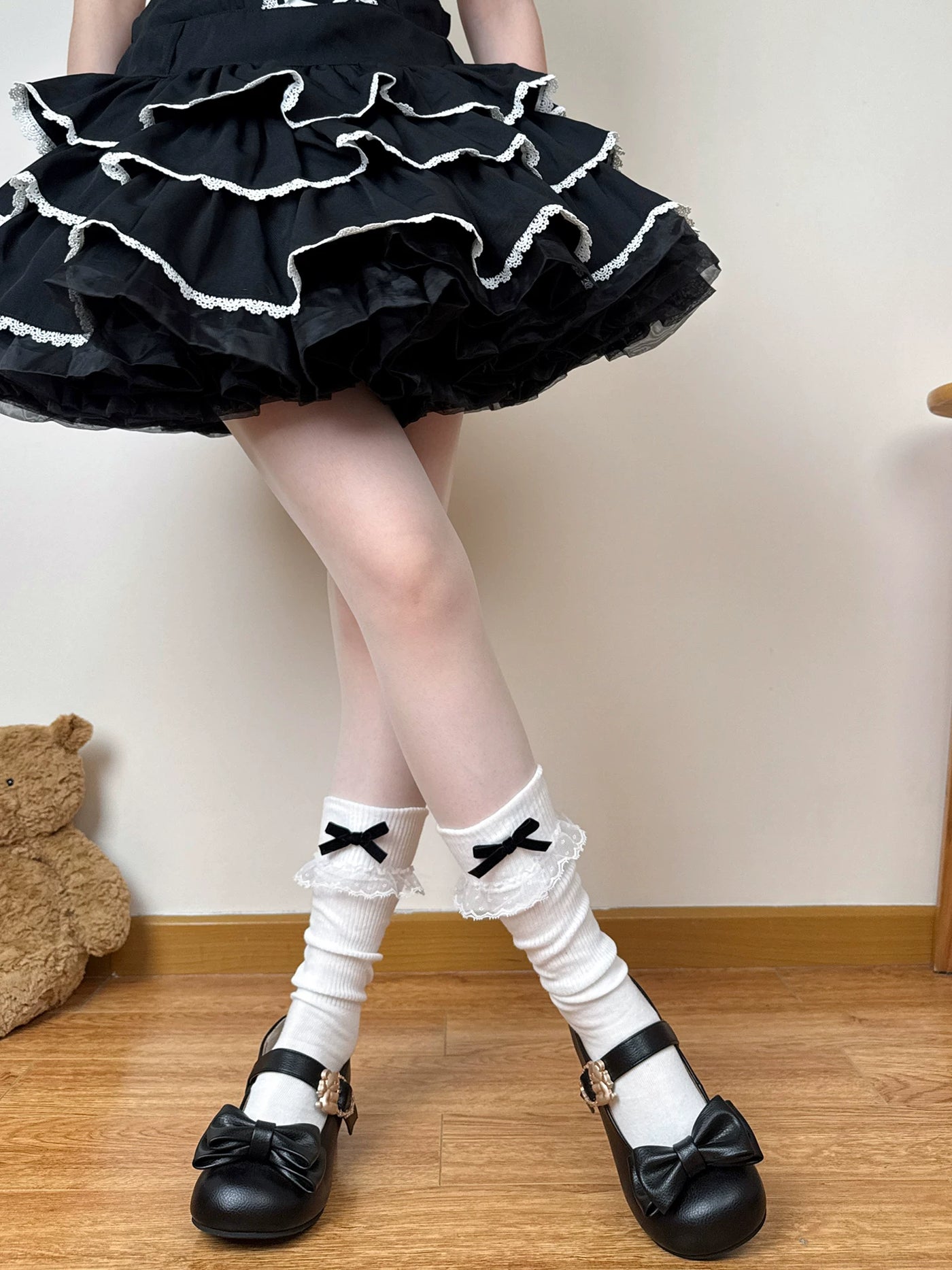 Chubby Bear Tales - Chocolate Bow - Slouch Socks with Lace-Ruffled Cuffs