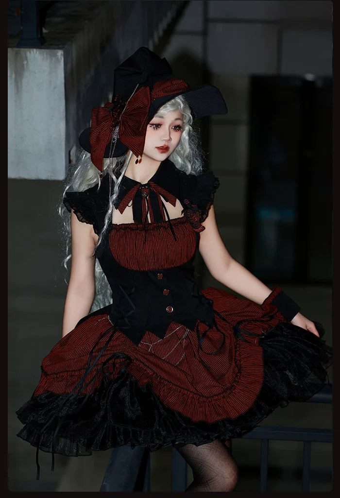 Alice Girl - Lolita Potion - Gothic Lolita Cuffs and Embroidered Badge